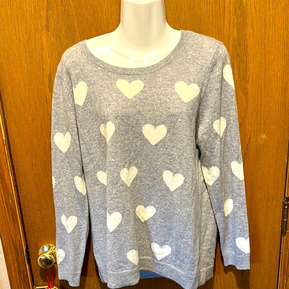 Talbots Gray Sweater with Heart Design new with tags cashmere 100% 1xp petite